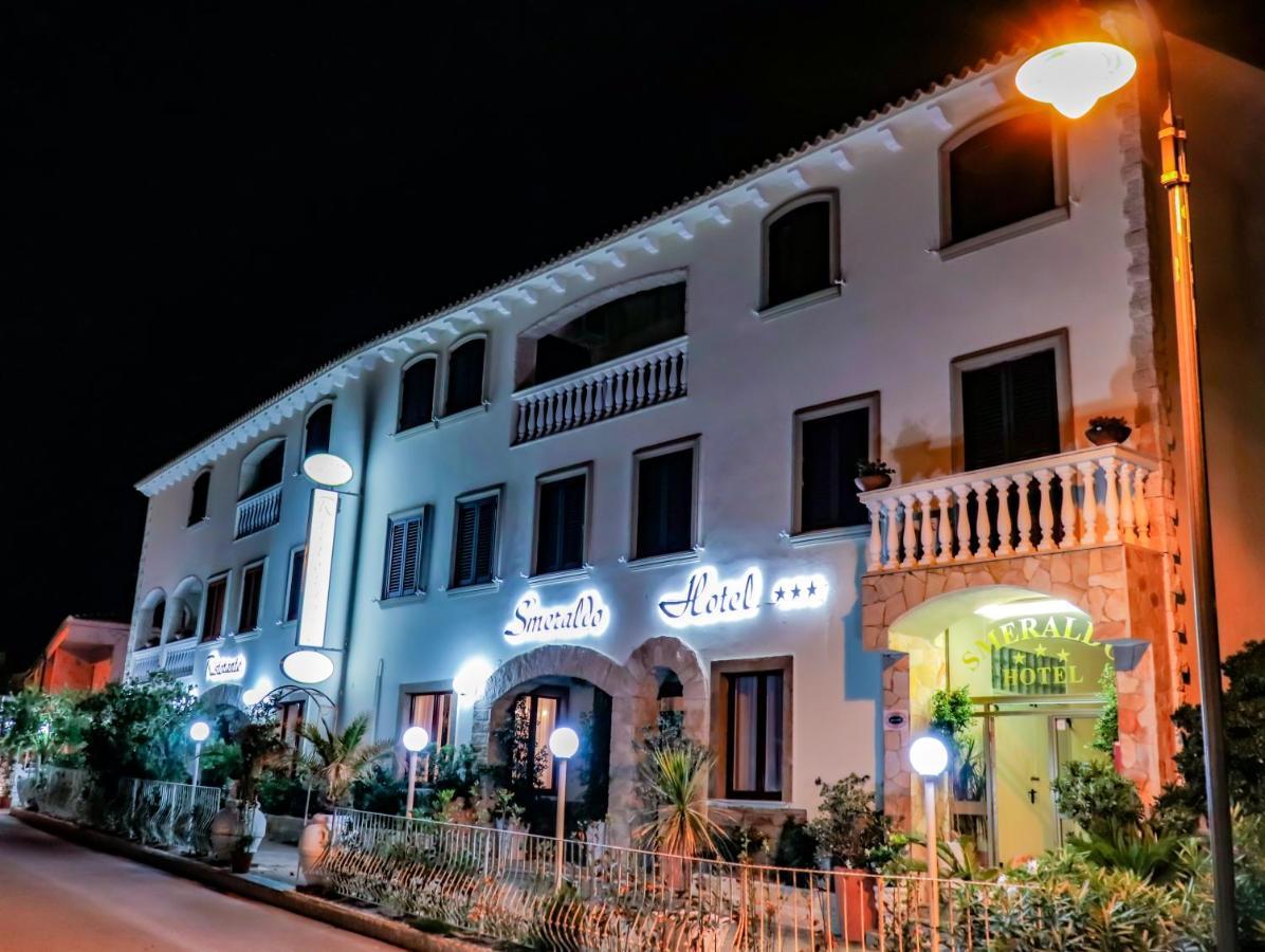 Hotel Smeraldo Affitta Camere Isola Rossa  Eksteriør billede